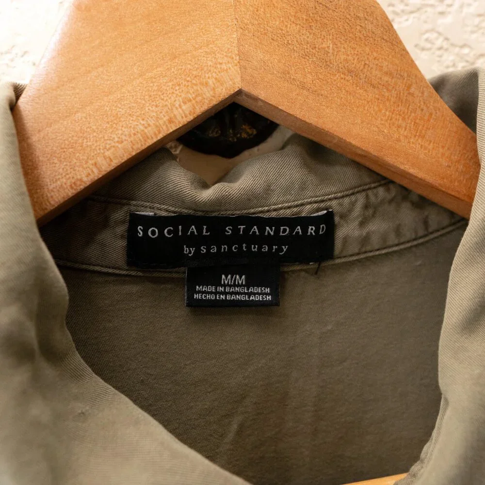 Social Standard Sanctuary M Olive 100% Tencel Roll Tab Button Shirt - Picture 2 of 12